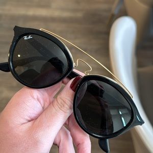 Ray Ban black Frame Sunglasses with case